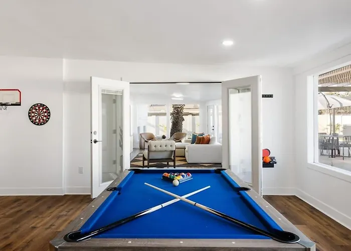 Holiday home Sunburst Estate - Pool - Hot Tub - Tons Of Games!