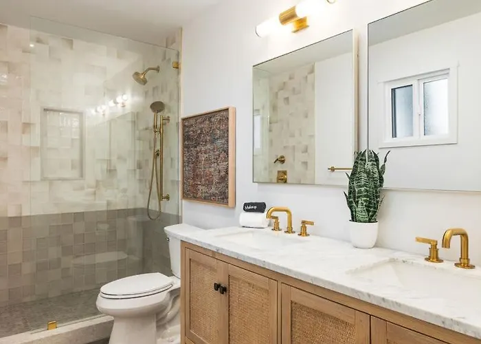 Holiday home Sunburst Estate - Pool - Hot Tub - Tons Of Games! *